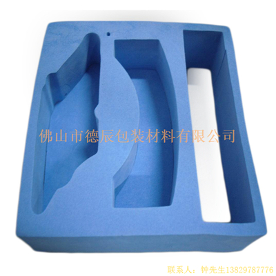 海綿內(nèi)托對各行各業(yè)產(chǎn)品起到絕緣、密封、防震、防塵、填充、隔音、固定，能夠保護包裝產(chǎn)品在運輸過程中安然無恙，起到保護產(chǎn)品的一個作用，同時可以美化產(chǎn)品，提升產(chǎn)品檔次。